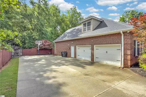Exterior - 120 Red Maple Cir, Easley, SC 29642 photo 3 of 9