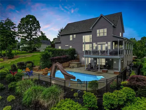 Exterior - 224 Silver Ridge Dr, Central, SC 29630 photo 2 of 10