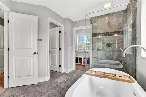 Bath - 224 Silver Ridge Dr, Central, SC 29630 photo 4 of 8