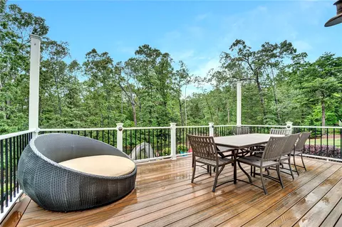 Exterior - 224 Silver Ridge Dr, Central, SC 29630 photo 8 of 10