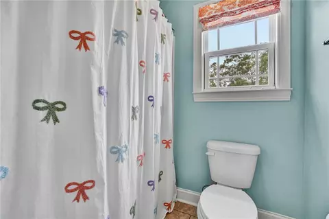 Bath - 224 Silver Ridge Dr, Central, SC 29630 photo 6 of 8