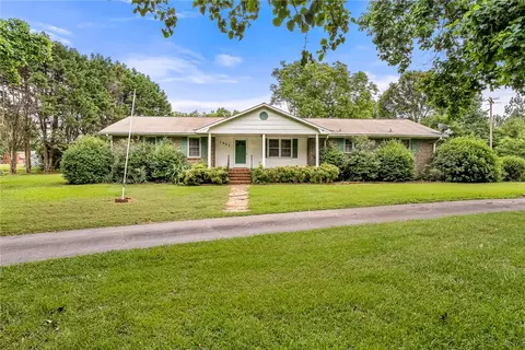 1002 Dickerson Rd, Anderson, SC 29626