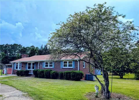 Exterior - 125 Chastain Rd, Central, SC 29630 photo 2 of 8