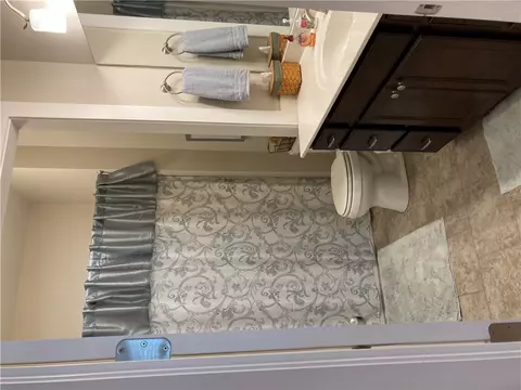 Bath - 129 Pershing Ave, Clemson, SC 29631 photo 2 of 2
