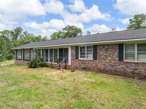 1225 Dogwood Ln, Clinton, SC 29325