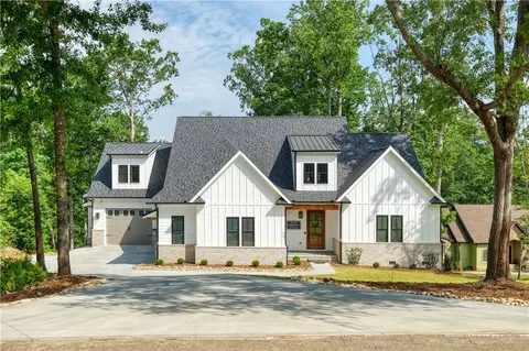 229 Inlet Pointe Dr, Anderson, SC 29625