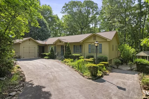199 Mountain Rest Lake Rd, Mountain Rest, SC 29664