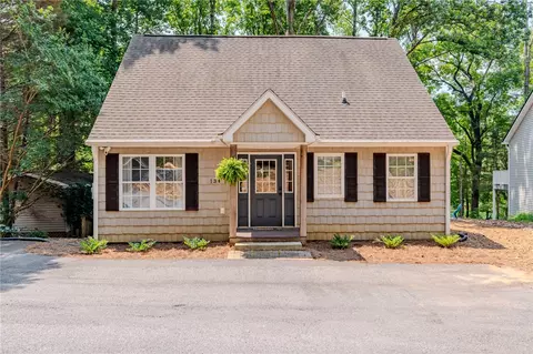 134 Rochester Rd, Townville, SC 29689