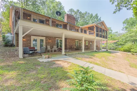 221 Stelling Dr, Townville, SC 29689