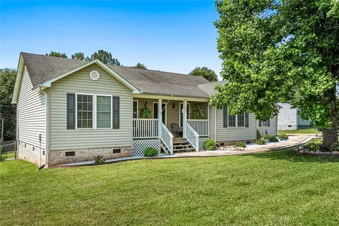 169 Campbell Bridge Rd, Seneca, SC 29678