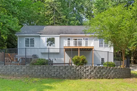 Exterior - 204 Lakeside Dr, Walhalla, SC 29691 photo 6 of 10