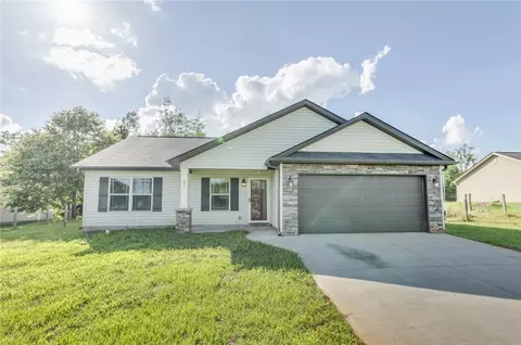 121 Stanmoore Dr, Anderson, SC 29621