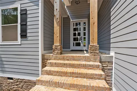 2705 Brook Hollow Dr, Seneca, SC 29678