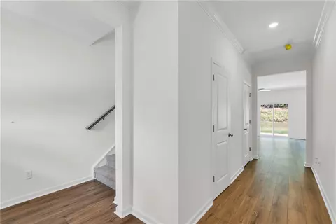 Entry Way - 216 Brown Cir, Easley, SC 29642 photo 3 of 4