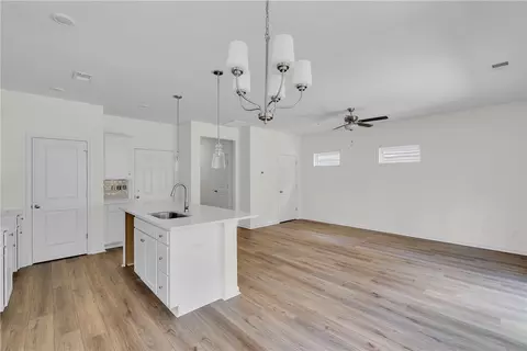 Living - 216 Brown Cir, Easley, SC 29642 photo 3 of 4