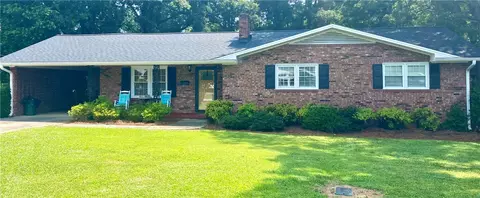 7 Carlisle Dr, Honea Path, SC 29654