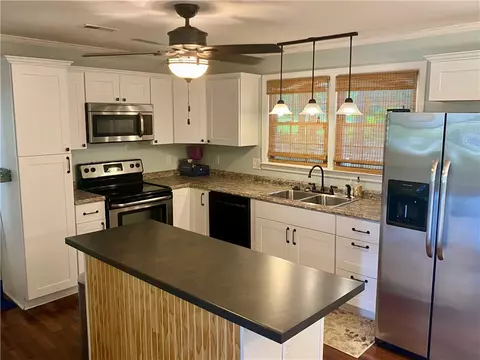 7 Carlisle Dr, Honea Path, SC 29654 photo 4