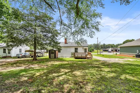 Exterior - 710 Greenville St, Pendleton, SC 29670 photo 3 of 3