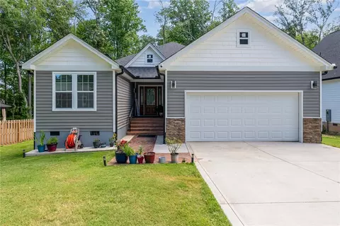 205 Newgate Dr, Simpsonville, SC 29681