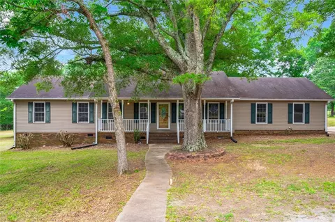 10628 Augusta Rd, Belton, SC 29627