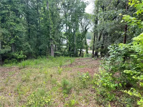 305 Edgebrook Dr, Anderson, SC 29621 photo 3