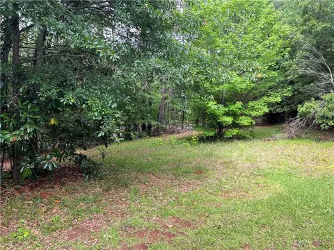 305 Edgebrook Dr, Anderson, SC 29621 photo 2