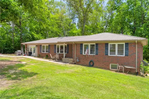 348 Pickett Post Rd, Walhalla, SC 29691