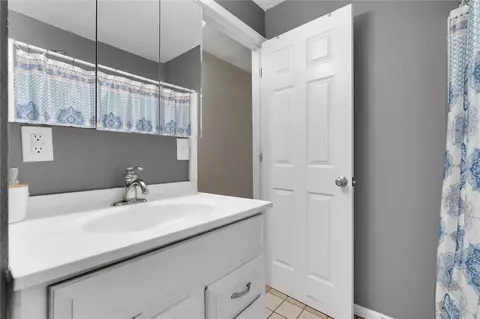 Bath - 348 Pickett Post Rd, Walhalla, SC 29691 photo 2 of 2