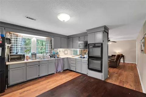Kitchen - 348 Pickett Post Rd, Walhalla, SC 29691 photo 3 of 4