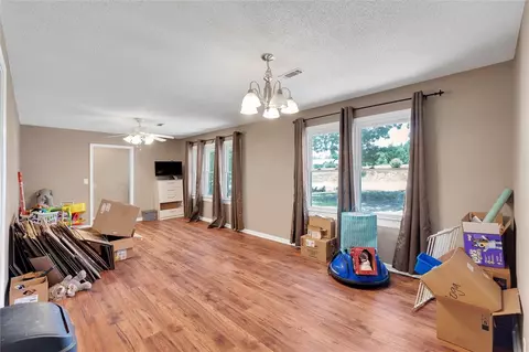 Living - 348 Pickett Post Rd, Walhalla, SC 29691 photo 2 of 5