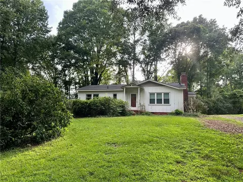 114 Bonnie Brae Ln, Walhalla, SC 29691