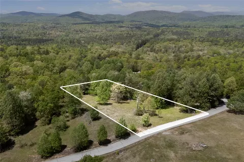 003 Lenore B Ln, Mountain Rest, SC 29664