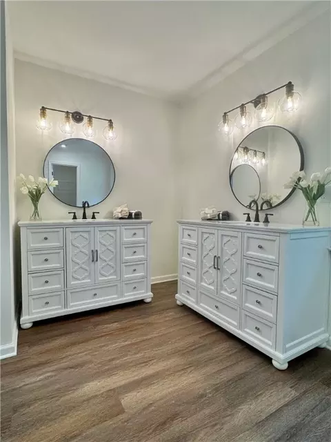 Bath - 102 Buckingham Ct, Easley, SC 29640 photo 5 of 8