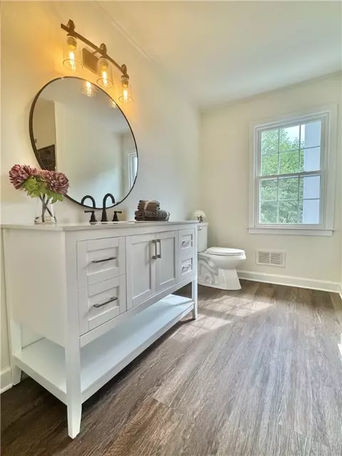 Bath - 102 Buckingham Ct, Easley, SC 29640 photo 1 of 8