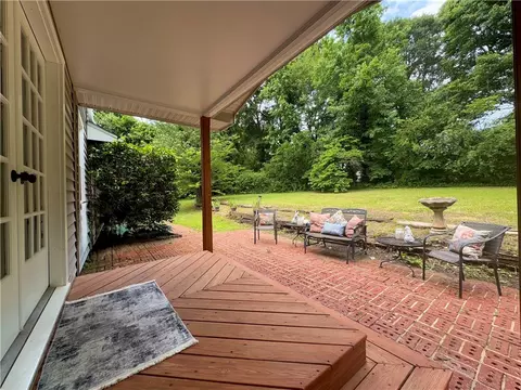 Exterior - 102 Buckingham Ct, Easley, SC 29640 photo 6 of 14