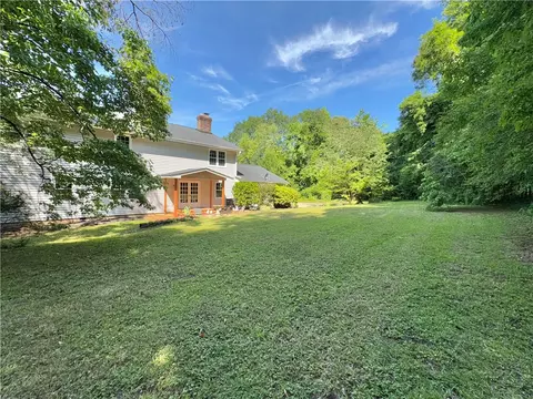 Exterior - 102 Buckingham Ct, Easley, SC 29640 photo 8 of 14