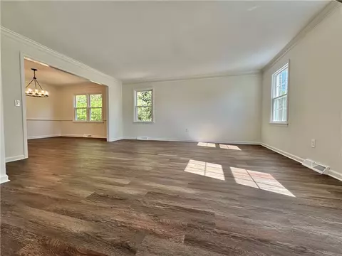 Living - 102 Buckingham Ct, Easley, SC 29640 photo 1 of 6