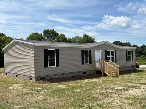 4736 Hellams Rd, Gray Court, SC 29645