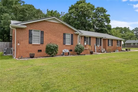 304 Samuel Rd, Honea Path, SC 29654 photo 4