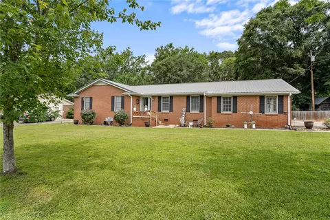 304 Samuel Rd, Honea Path, SC 29654 photo 2