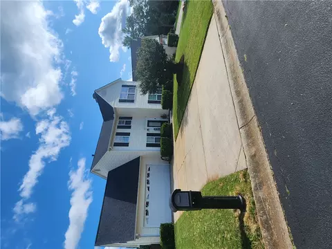 145 Fawnbrook Dr, Greer, SC 29650
