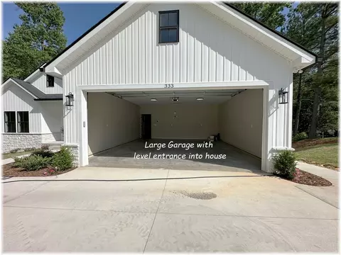 333 Ravens View Dr, Seneca, SC 29678 photo 3