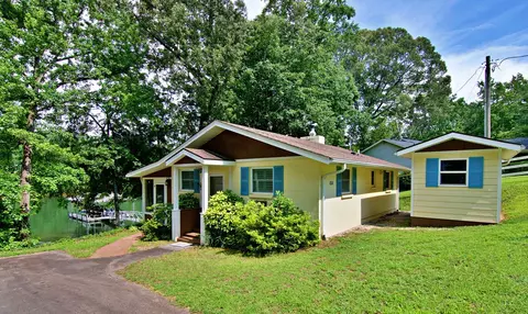 706 Dogwood Ln, Townville, SC 29689