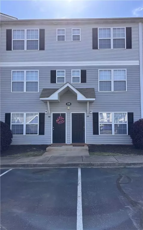 220 Campus Dr UNIT D, Central, SC 29630