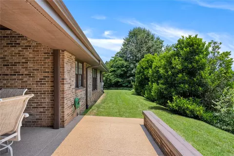 Exterior - 122 Downs Blvd, Clemson, SC 29631 photo 6 of 7