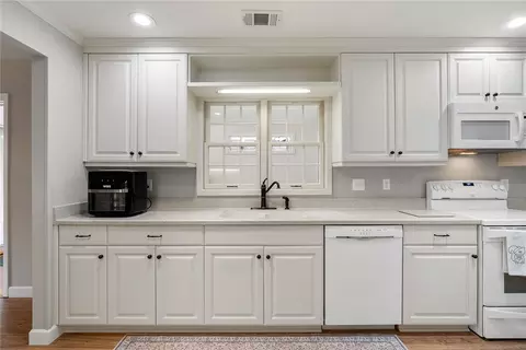 Kitchen - 122 Downs Blvd, Clemson, SC 29631 photo 3 of 3