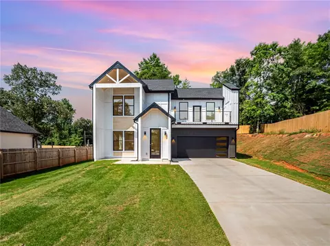 3 Pocahatchie Trl, Greenville, SC 29611