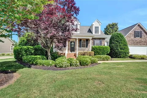 10 Laurelcrest Ln, Travelers Rest, SC 29690