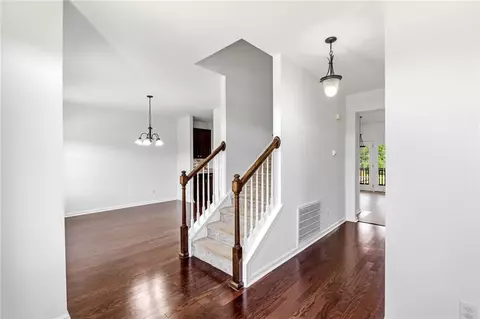Entry Way - 955 Bramlett Rd, Laurens, SC 29360 photo 2 of 5