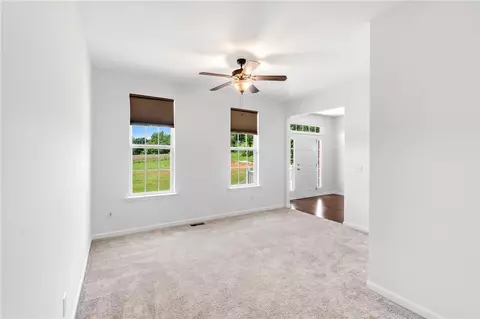 Living - 955 Bramlett Rd, Laurens, SC 29360 photo 1 of 3